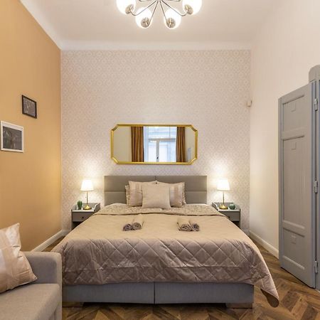 בודפשט Central Quentin Home With Sauna Next To The New York Cafe מראה חיצוני תמונה